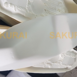 櫻井脫模劑助力摩托車座椅泡沫制造商解決模具積垢難題